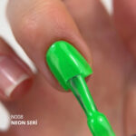 Kalıcı Oje N008 Neon Çimen Yeşili 10 ml - Görsel 2